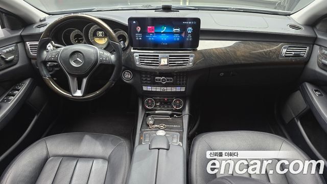 Mercedes-Benz CLS-Class — interior
