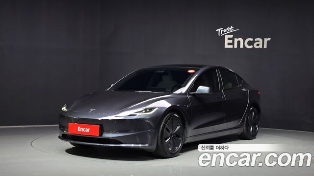Tesla Model 3 — exterior