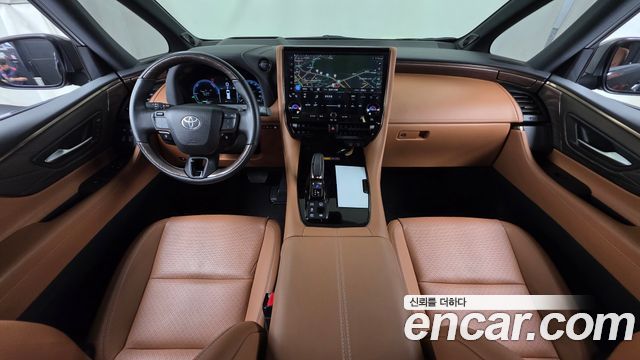Toyota Alphard — interior
