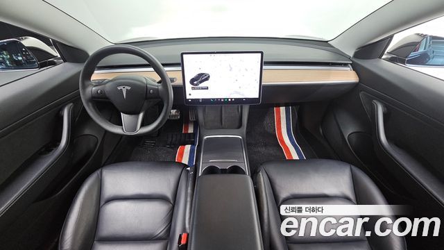 Tesla Model 3 — interior