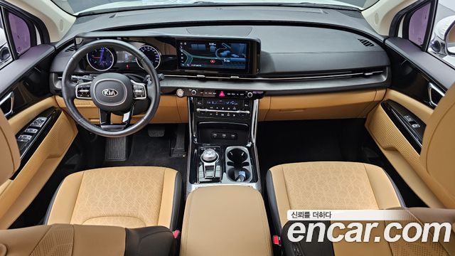 Kia Carnival — interior