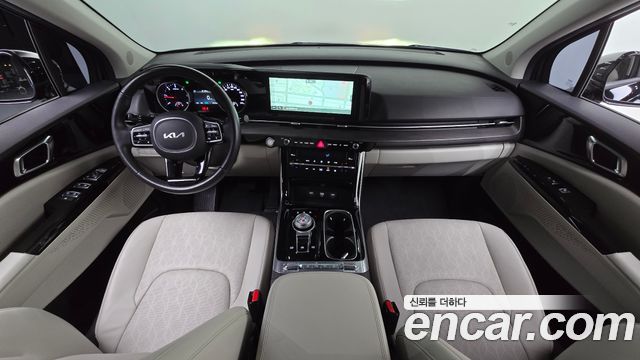 Kia Carnival — interior