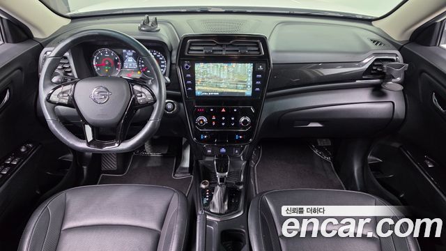 KG Mobility Tivoli — interior
