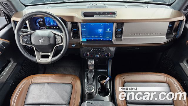Ford Bronco — interior
