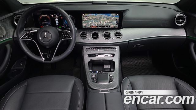 Mercedes-Benz E-Class — interior