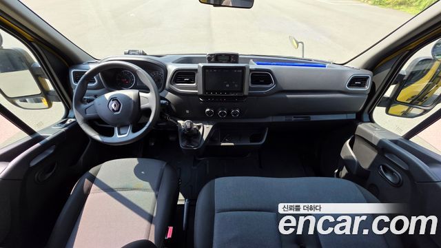 Renault Korea Master — interior