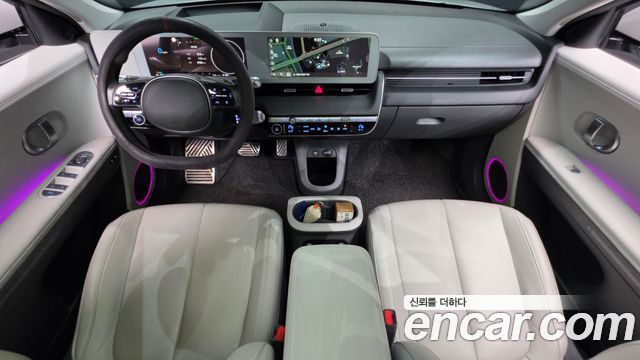 Hyundai IONIQ 5 — interior