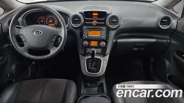 Kia Carens — interior