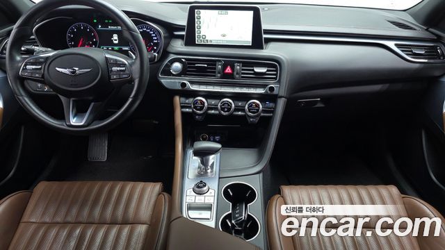 Genesis G70 — interior