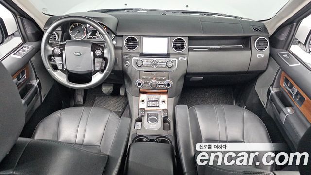 Land Rover Discovery — interior