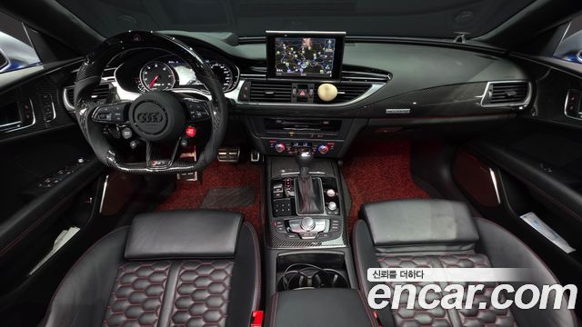 Audi RS7 — interior