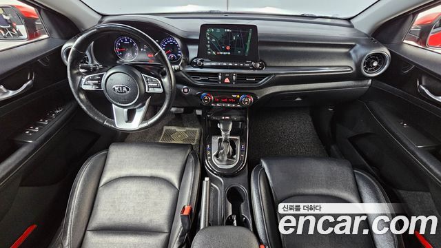 Kia K3 — interior