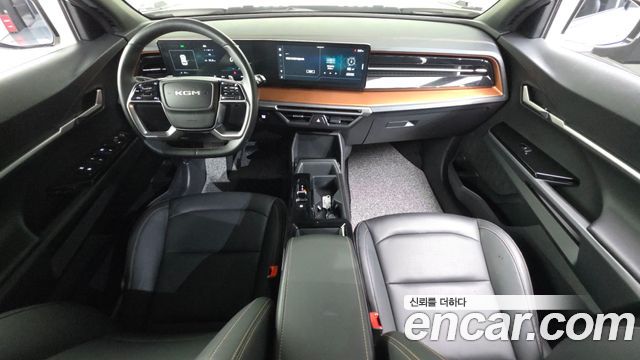 KG Mobility Torres — interior