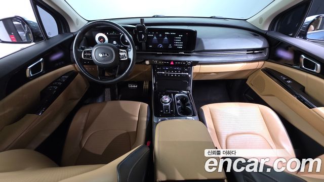 Kia Carnival — interior