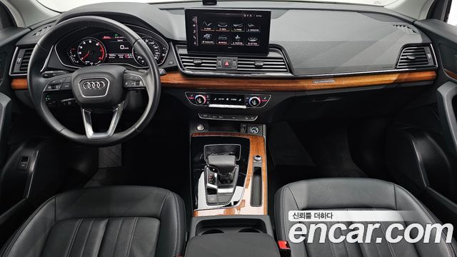 Audi Q5 — interior