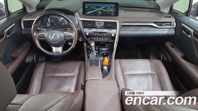Lexus RX — interior