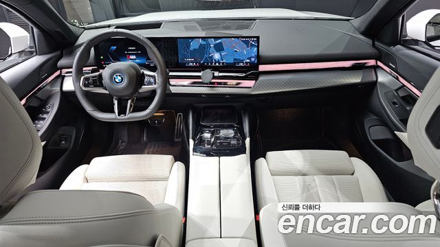 BMW i5 — interior