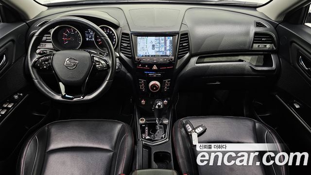 KG Mobility Tivoli — interior