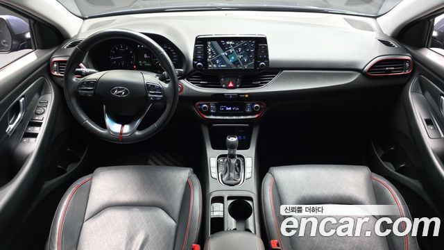 Hyundai i30 — interior