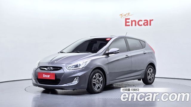 Hyundai Accent — exterior