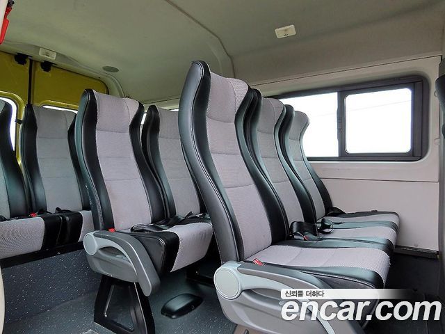 Renault Korea Master — interior