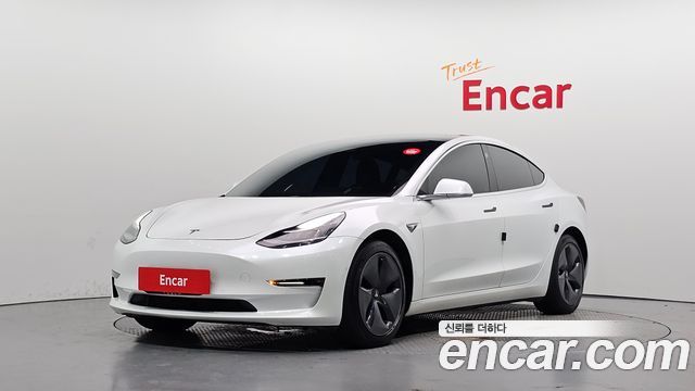 Tesla Model 3 — exterior