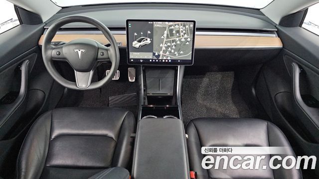 Tesla Model 3 — interior