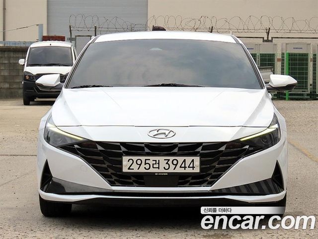 Hyundai Avante — exterior