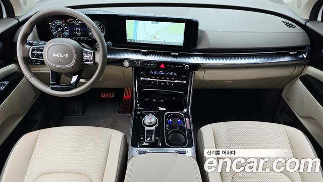 Kia Carnival — interior