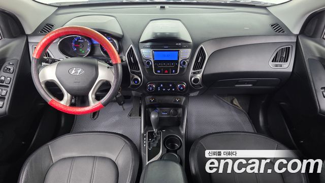 Hyundai Tucson — interior