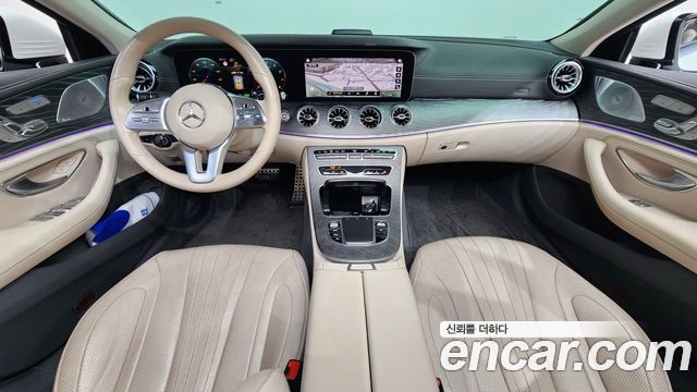 Mercedes-Benz CLS-Class — interior