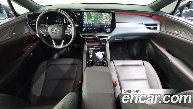Lexus RX — interior