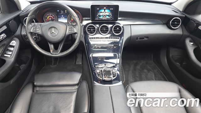 Mercedes-Benz C-Class — interior