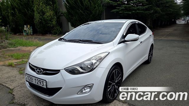 Hyundai Avante — exterior