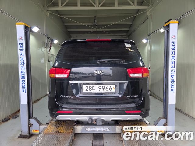 Kia Carnival — exterior
