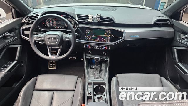 Audi Q3 — interior