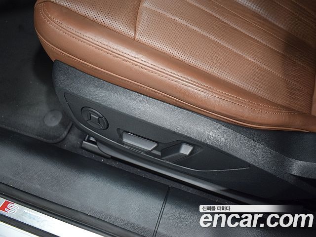 Audi A6 — interior
