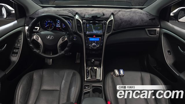 Hyundai i30 — interior