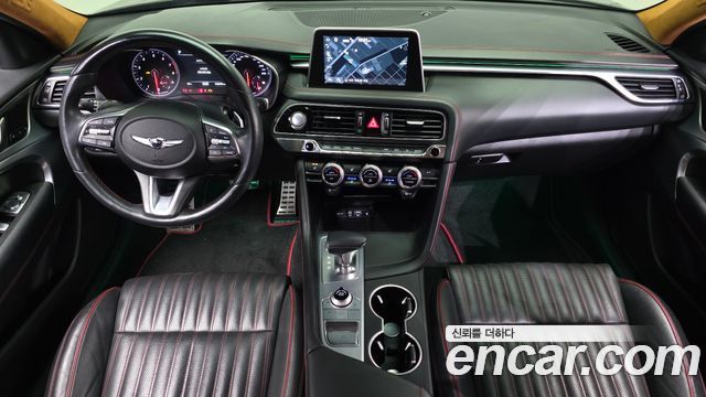 Genesis G70 — interior