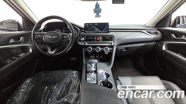 Genesis G70 — interior