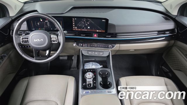 Kia Carnival — interior