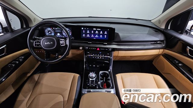 Kia Carnival — interior