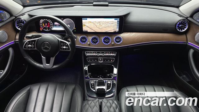 Mercedes-Benz E-Class — interior
