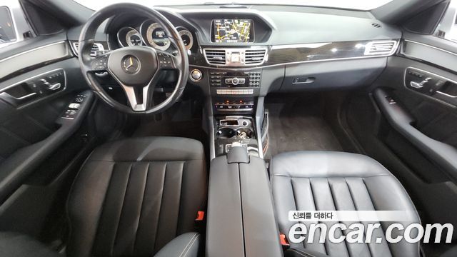 Mercedes-Benz E-Class — interior