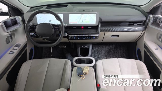 Hyundai IONIQ 5 — interior