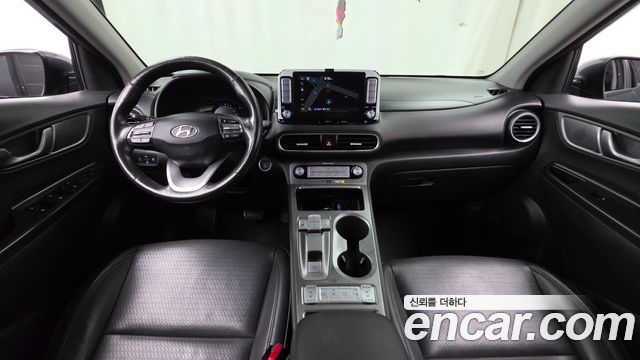 Hyundai Kona — interior
