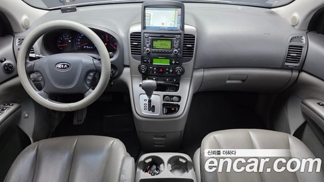 Kia Carnival — interior