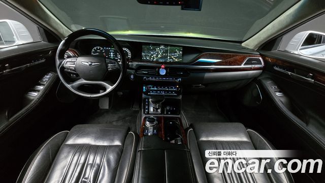 Genesis EQ900 — interior