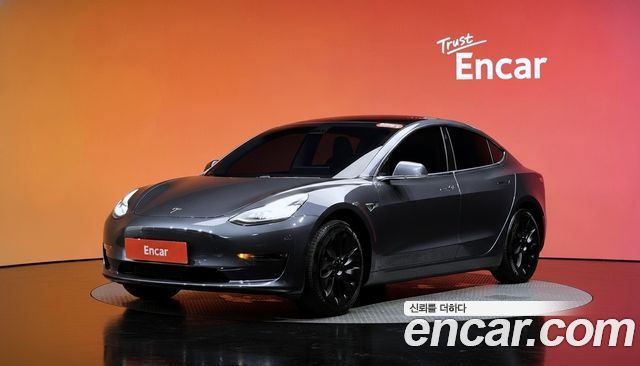 Tesla Model 3 — exterior