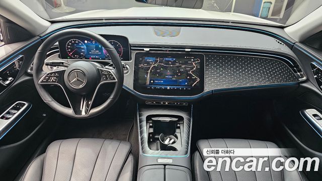 Mercedes-Benz E-Class — interior